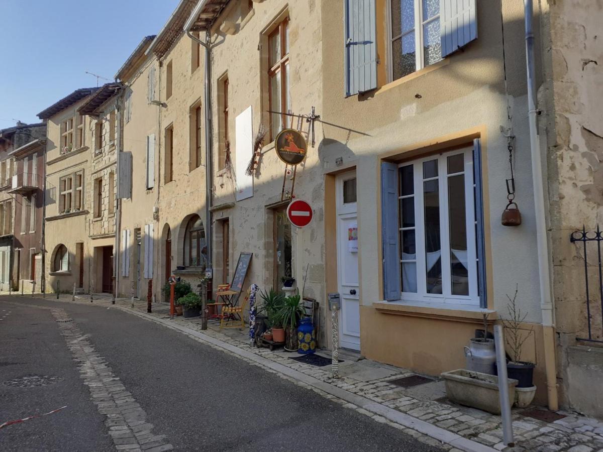 Maison Atypique Dans Cite Medievale Villa Saint-Macaire Exterior photo